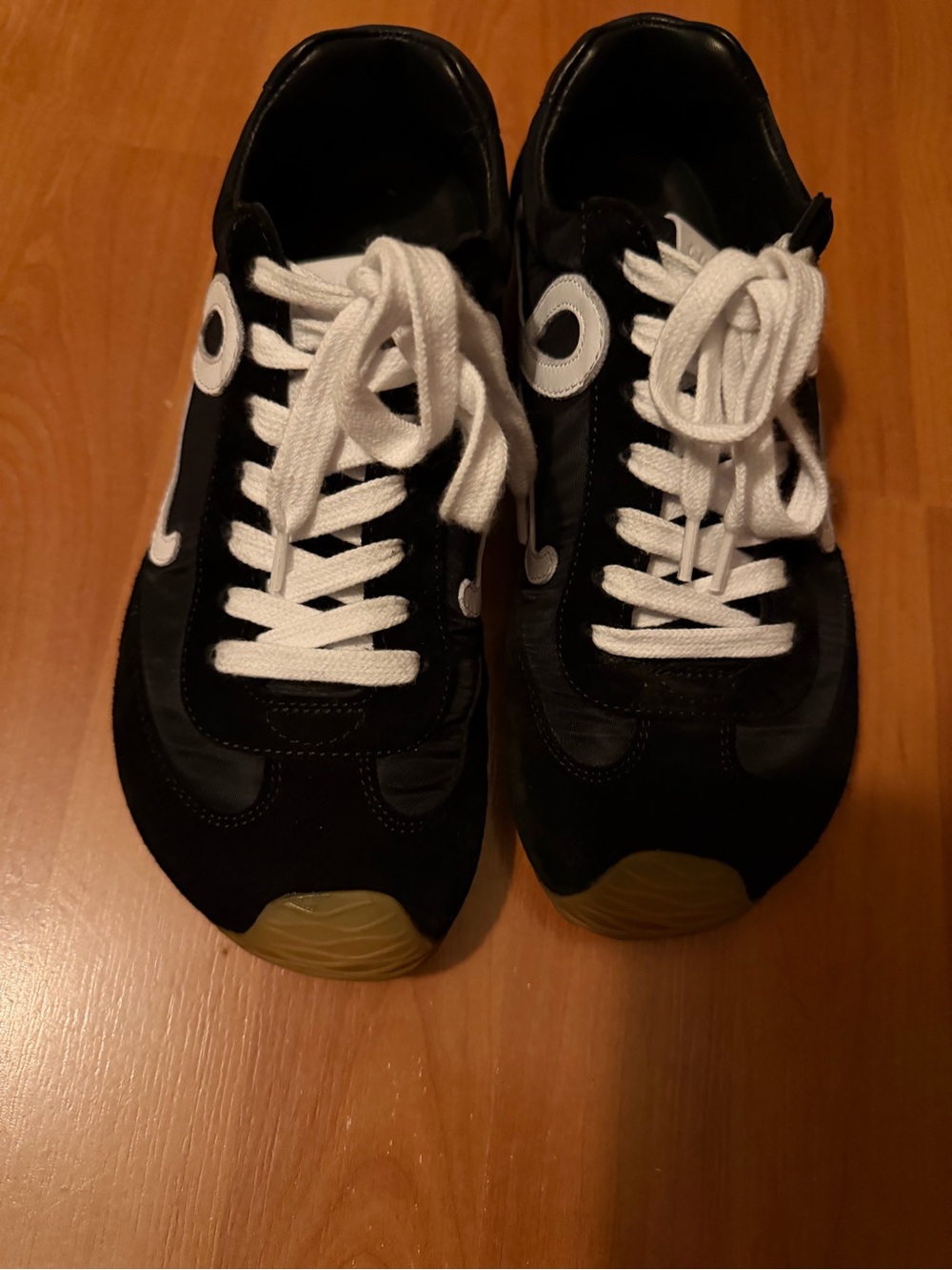 Women Black Low-Profile Sneakers with White Laces